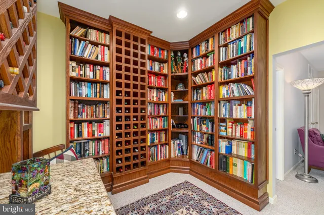 $735,000 | 13082 Park Crescent Circle, Herndon, VA 20171