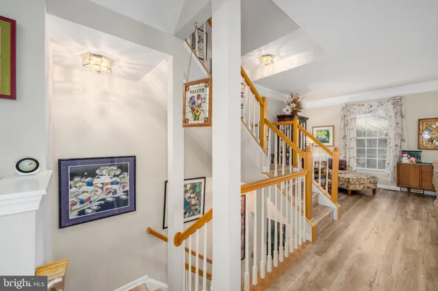 $735,000 | 13082 Park Crescent Circle, Herndon, VA 20171