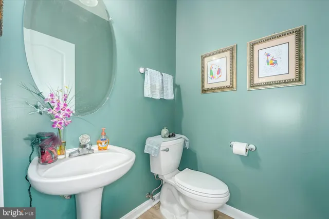 $735,000 | 13082 Park Crescent Circle, Herndon, VA 20171