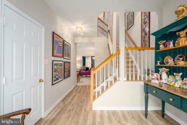 $735,000 | 13082 Park Crescent Circle, Herndon, VA 20171