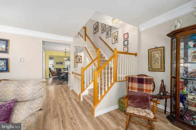 $735,000 | 13082 Park Crescent Circle, Herndon, VA 20171