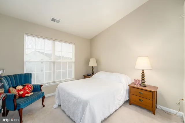 $735,000 | 13082 Park Crescent Circle, Herndon, VA 20171