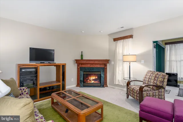 $735,000 | 13082 Park Crescent Circle, Herndon, VA 20171