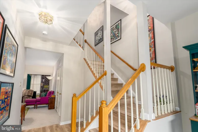 $735,000 | 13082 Park Crescent Circle, Herndon, VA 20171