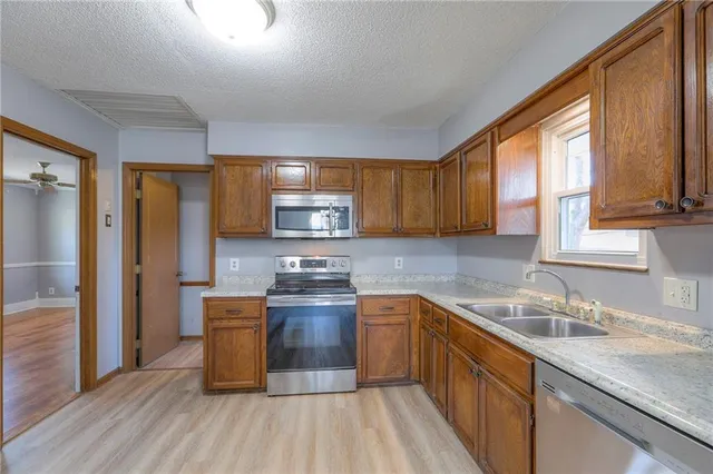 $270,000 | 2218 Liberty Landing Road, Liberty, MO 64068