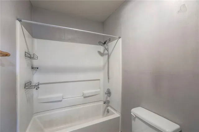 $270,000 | 2218 Liberty Landing Road, Liberty, MO 64068