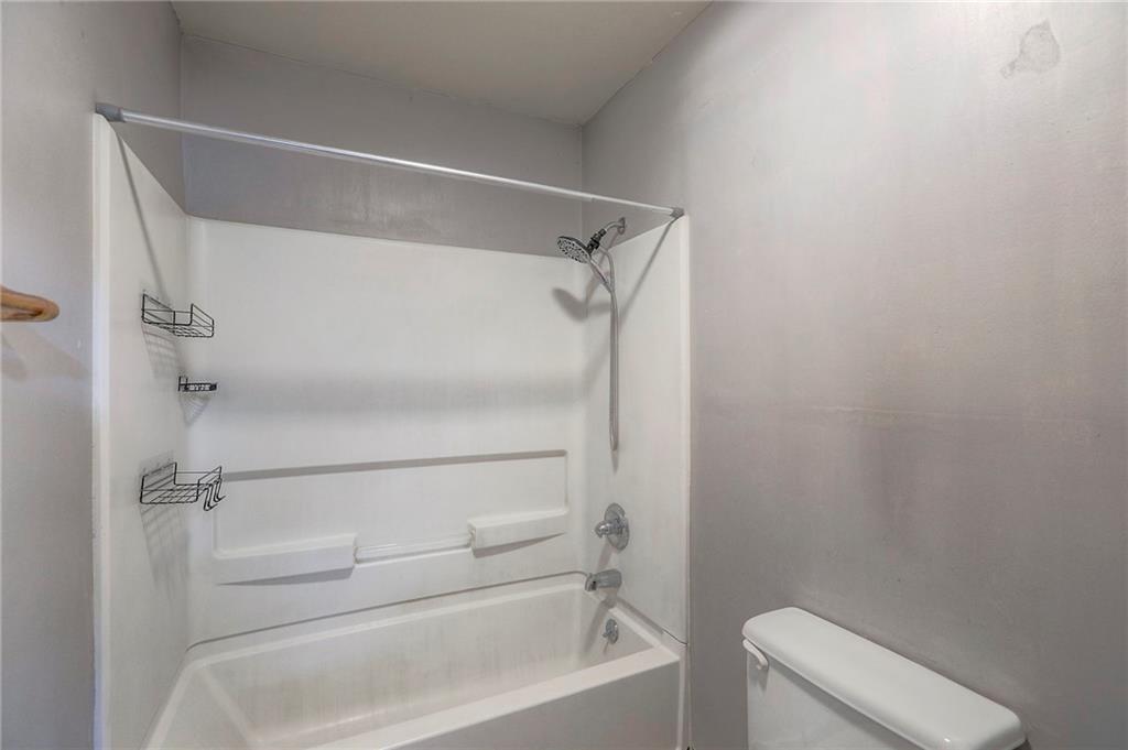 2218 Liberty Landing Road Liberty, MO 64068 - Photo 24 of 35