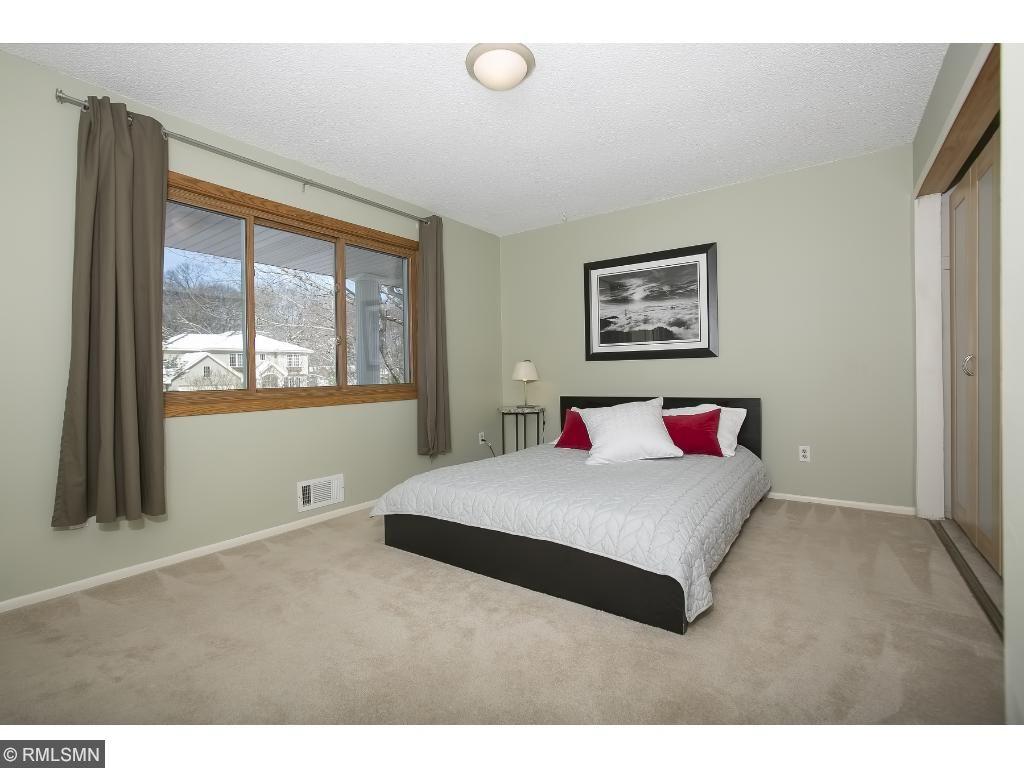 7661 Heritage Road Eden Prairie, MN 55346 - Photo 17 of 24