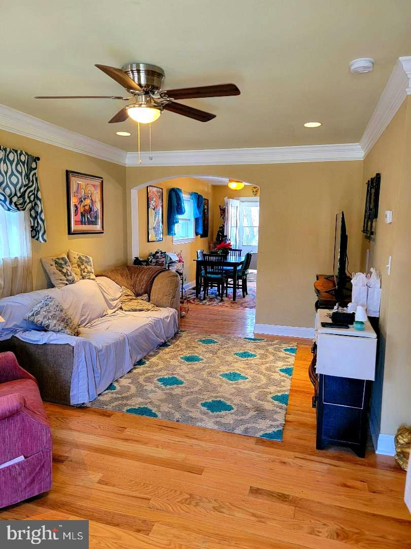110 West Garrison Road Brookhaven, PA 19015 - Photo 2 of 13 Gallery Image 2