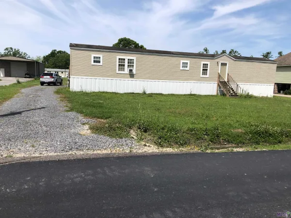$1,500 | 10517 Savoy Road, St. Amant, LA 70774