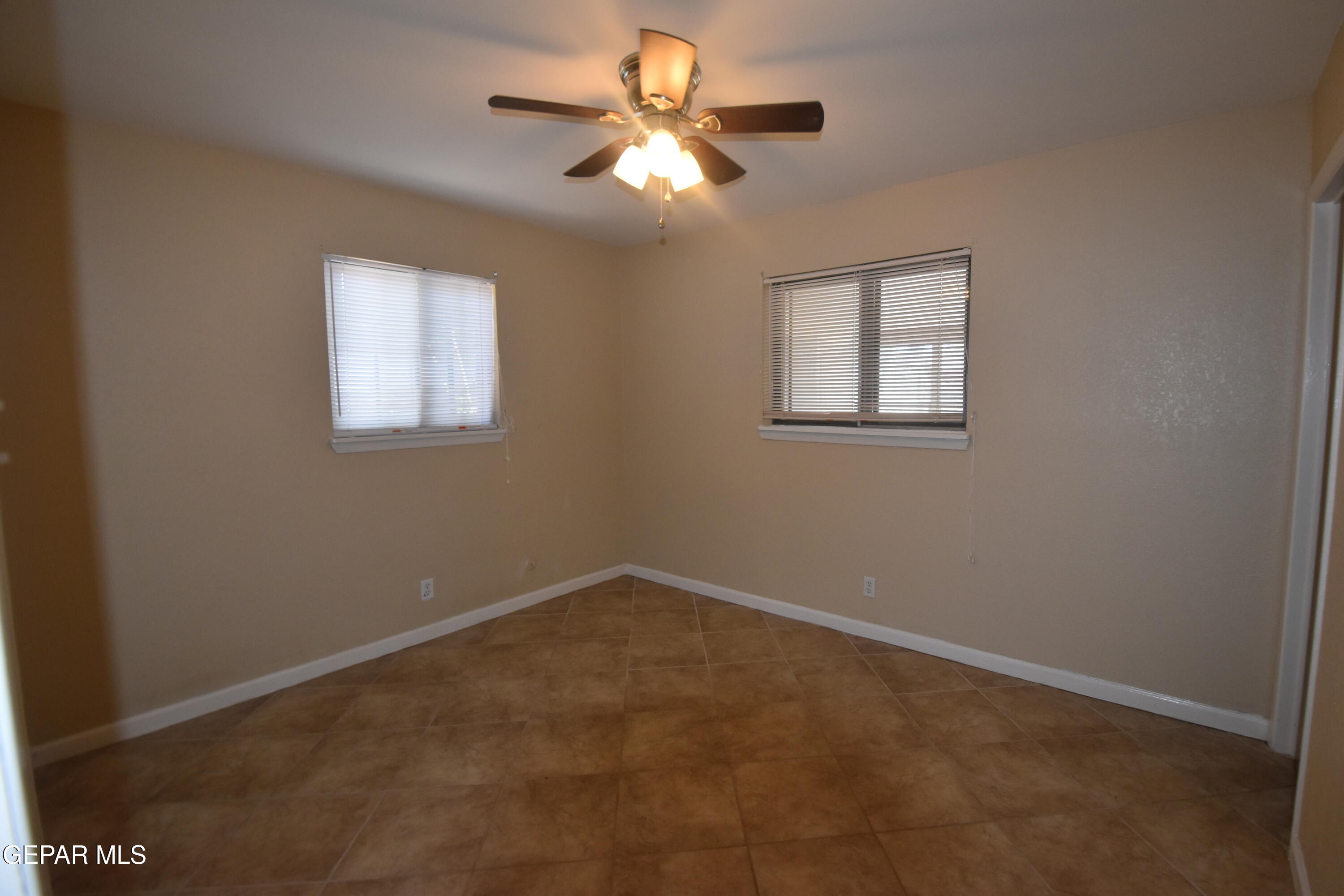 807 Poplar Street Anthony, TX 79821 - Photo 7 of 16 DSC_0036