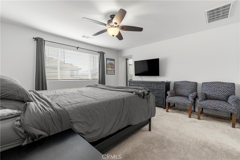 2476 Gunner Ridge Way Rialto, CA 92377 - Photo 11 of 31 Gallery Image 11