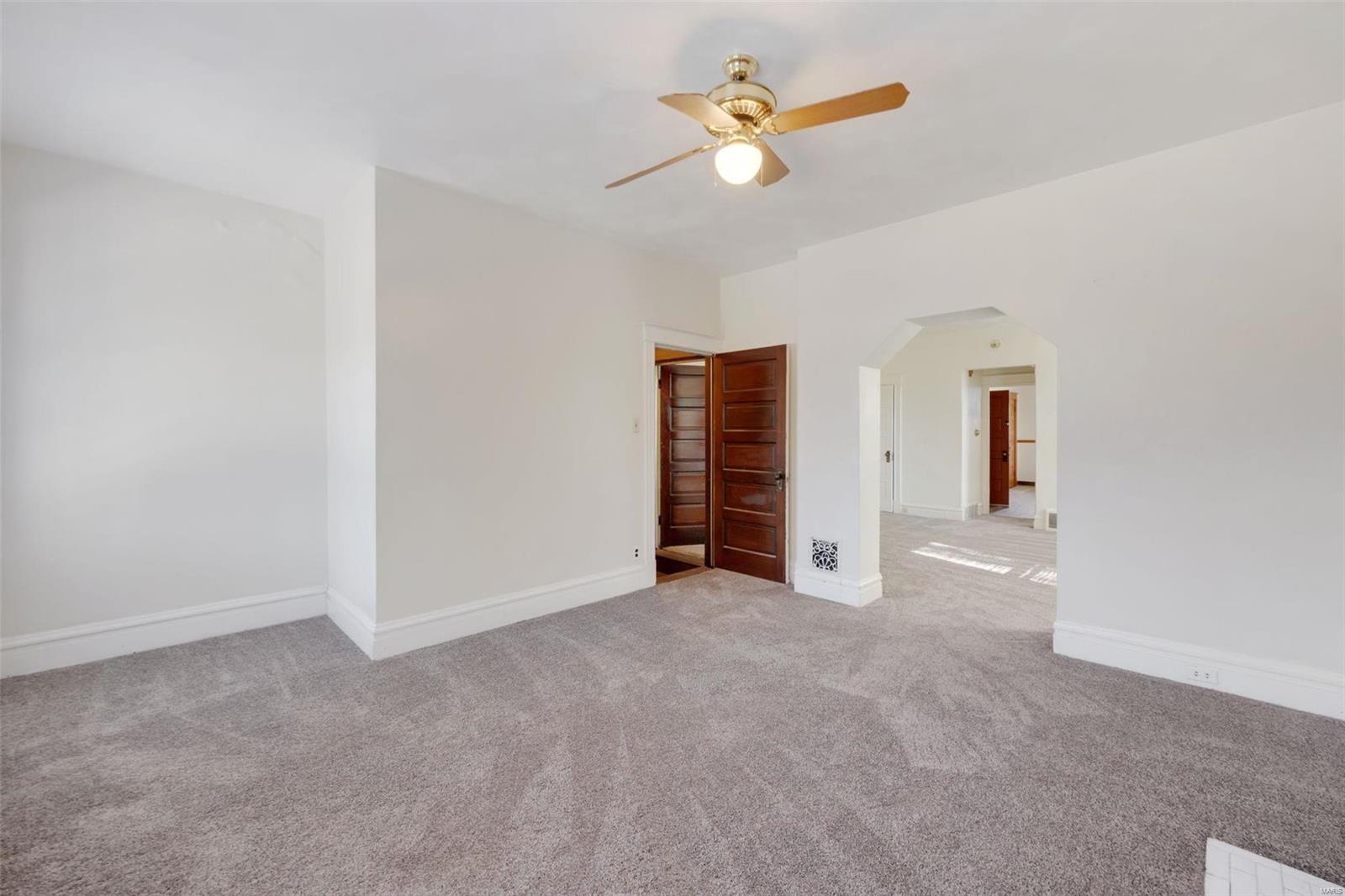 727 Bates Street St. Louis, MO 63111 - Photo 11 of 31