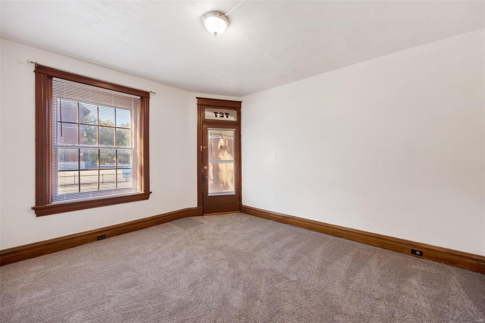 727 Bates Street St. Louis, MO 63111 - Photo 17 of 31