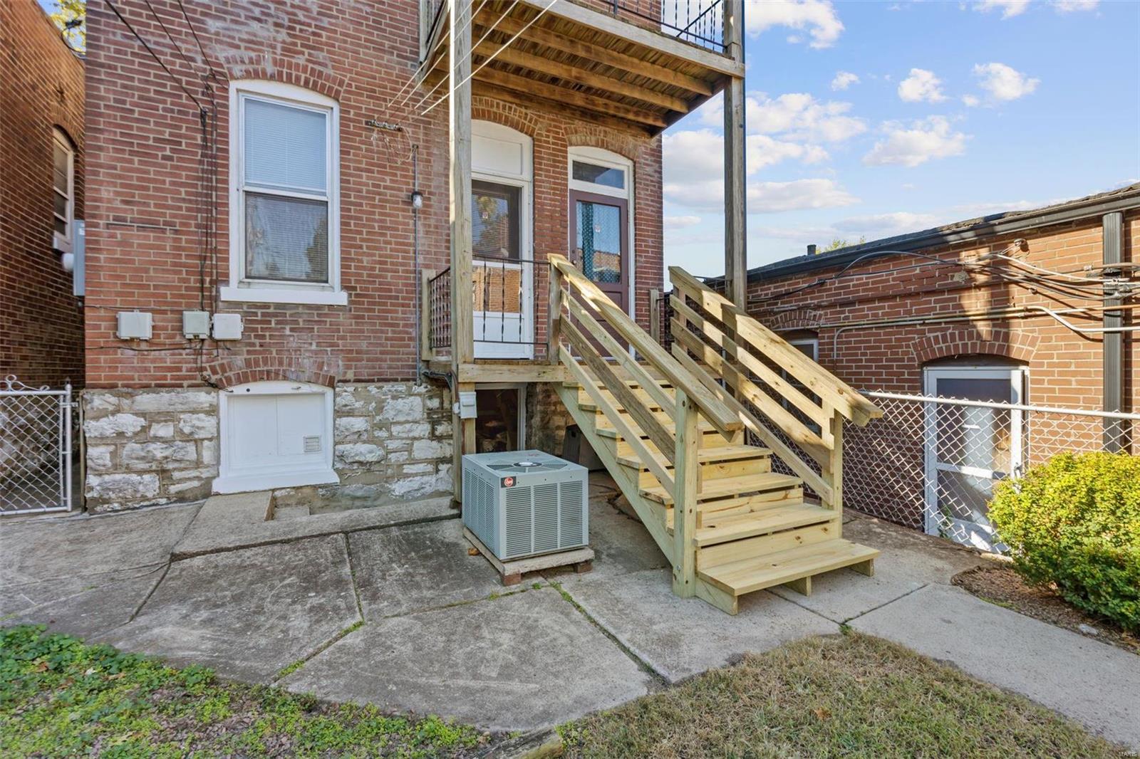 727 Bates Street St. Louis, MO 63111 - Photo 29 of 31