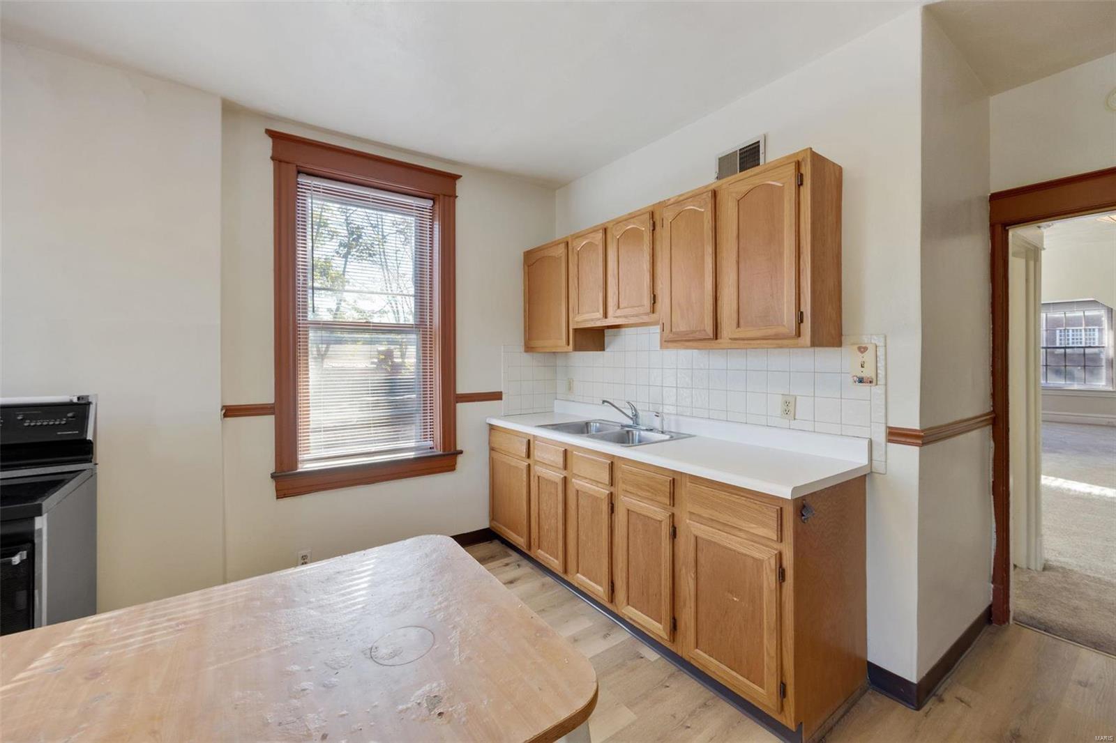 727 Bates Street St. Louis, MO 63111 - Photo 4 of 31