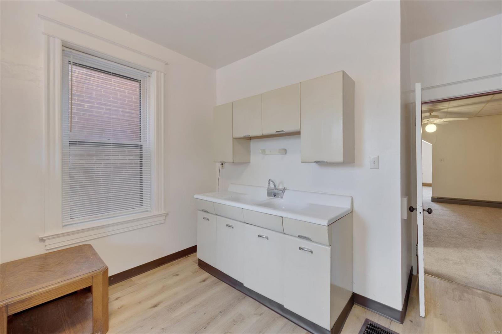 727 Bates Street St. Louis, MO 63111 - Photo 7 of 31