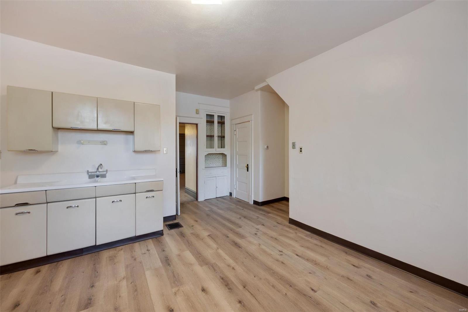 727 Bates Street St. Louis, MO 63111 - Photo 8 of 31