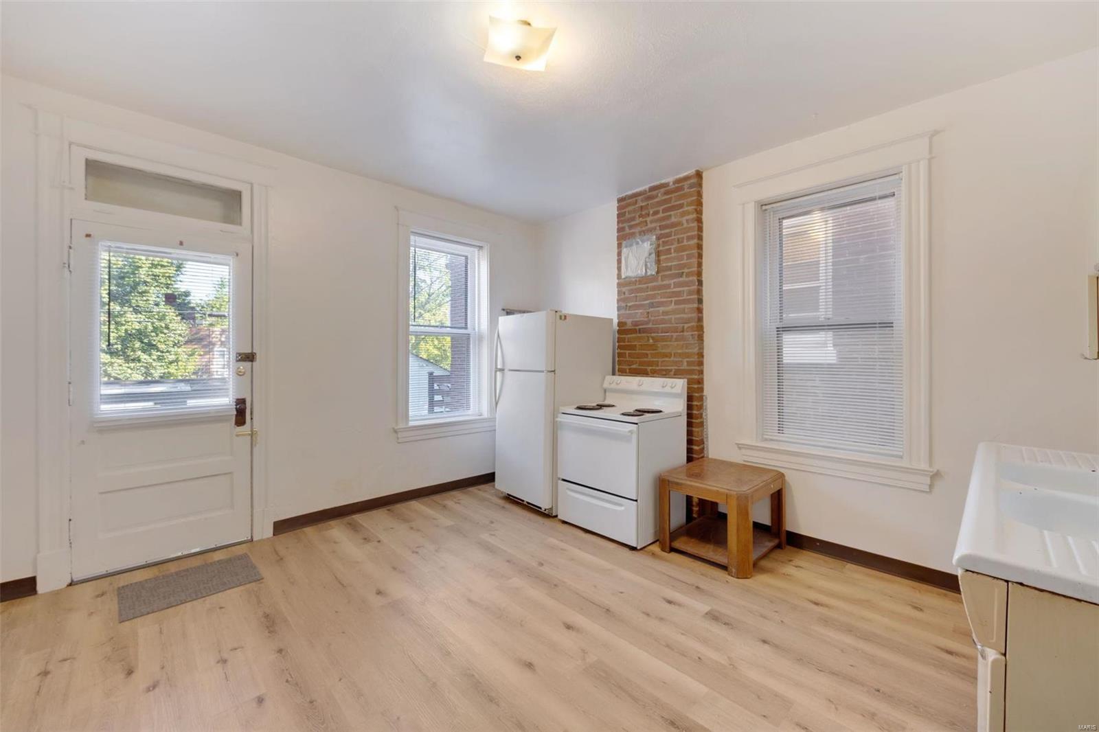 727 Bates Street St. Louis, MO 63111 - Photo 9 of 31