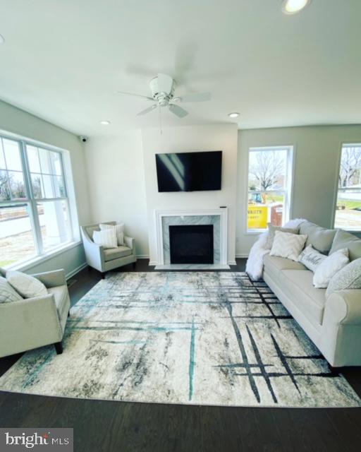 25 Misty Pine Lane Hamilton, NJ 08690 - Photo 5 of 24 Bright and open great room with gas fireplace