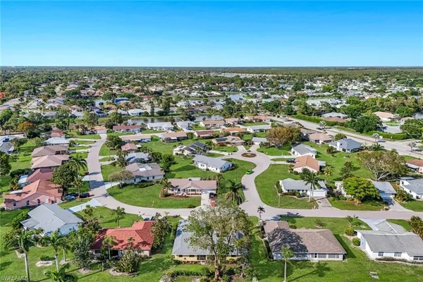 $489,500 | 111 Blue Ridge Drive, Unit 23, Naples, FL 34112