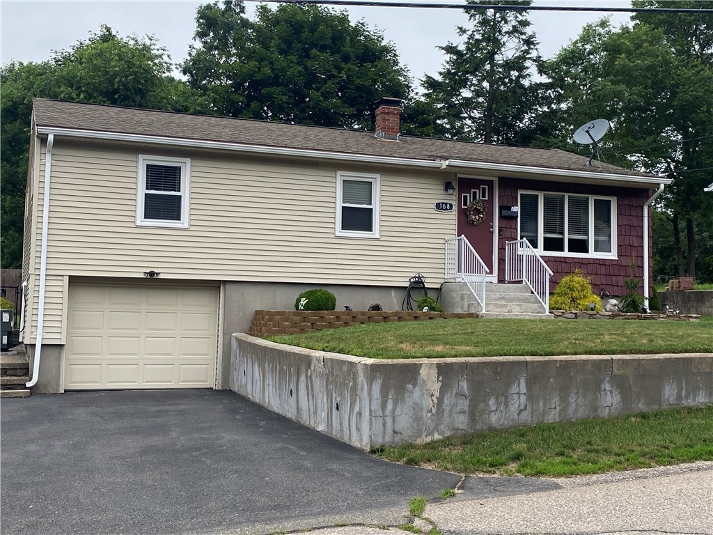 168 Morin Street Woonsocket, RI 02895 - Photo 3 of 42 Gallery Image 3