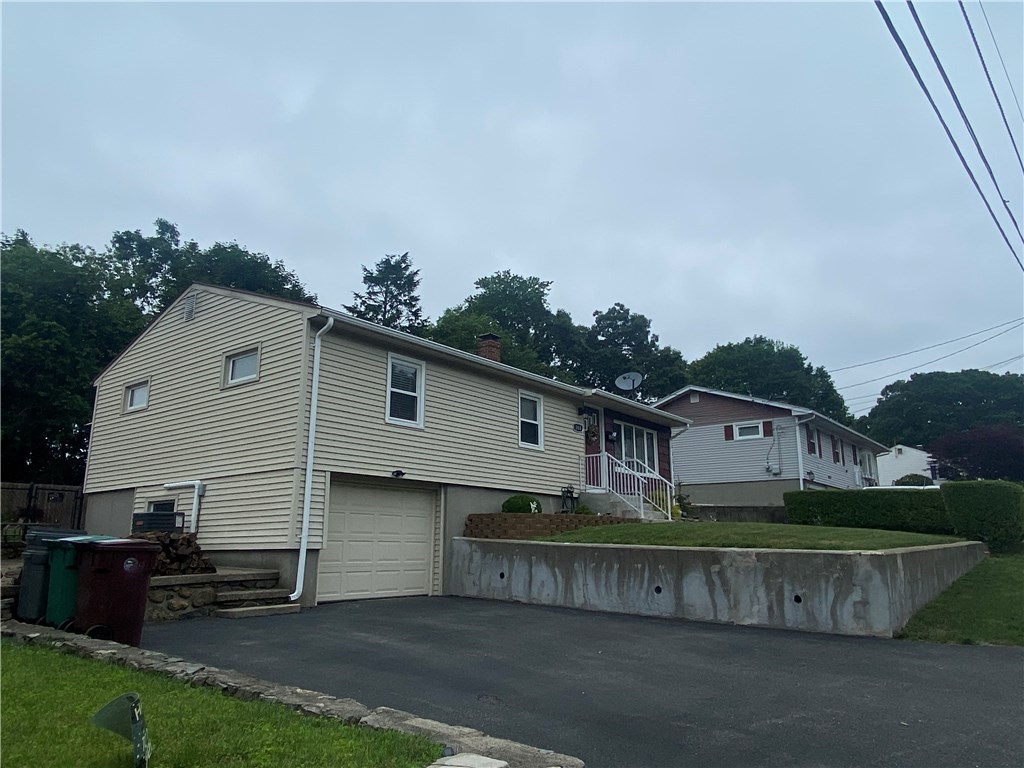168 Morin Street Woonsocket, RI 02895 - Photo 7 of 42 Gallery Image 7