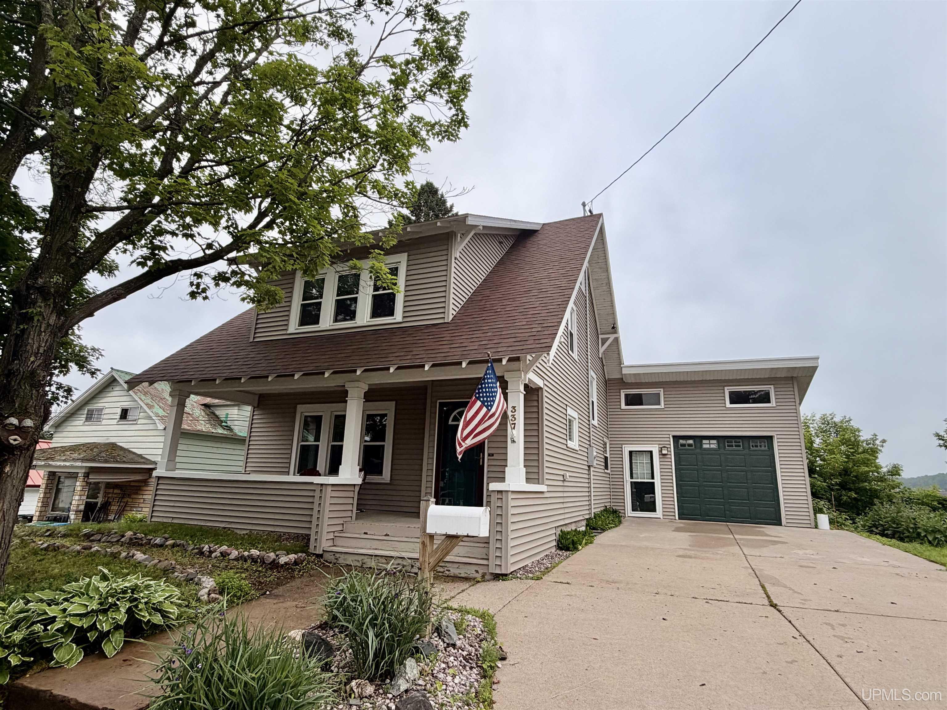 337 West Ridge Street Marquette, MI 49855 - Photo 1 of 49