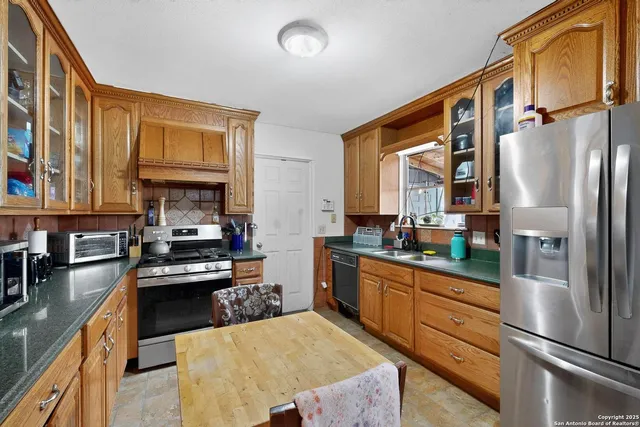 $178,900 | 5215 Village Row, San Antonio, TX 78218