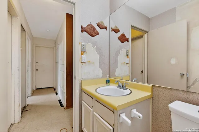 $178,900 | 5215 Village Row, San Antonio, TX 78218