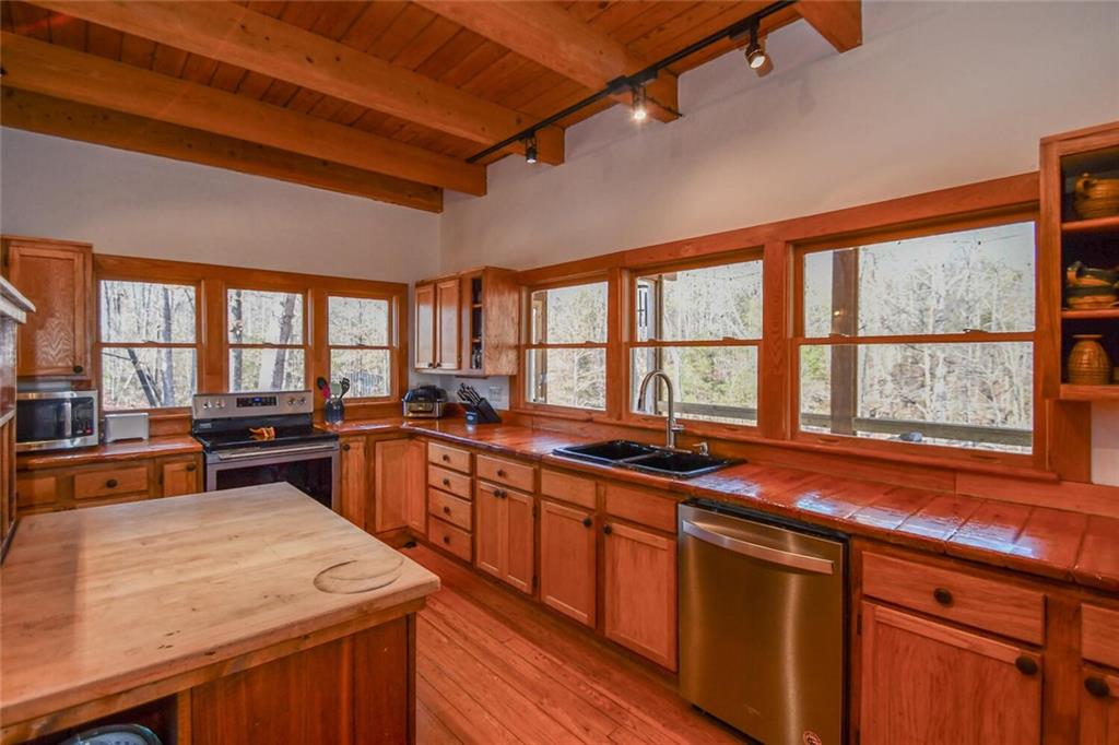 731 Brewer Road Lula, GA 30554 - Photo 31 of 200