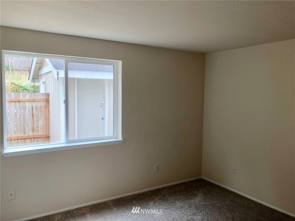 1542 Diamond Road Southeast Lacey, WA 98503 - Photo 13 of 18 Gallery Image 13