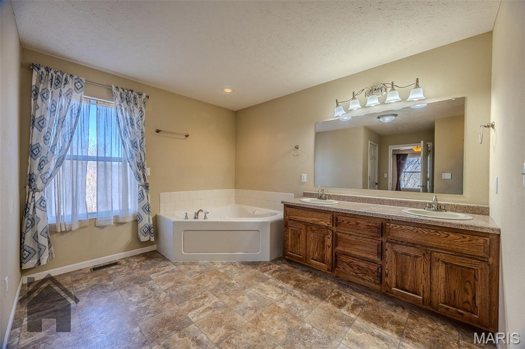 14197 Hopi Road Dixon, MO 65459 - Photo 16 of 48