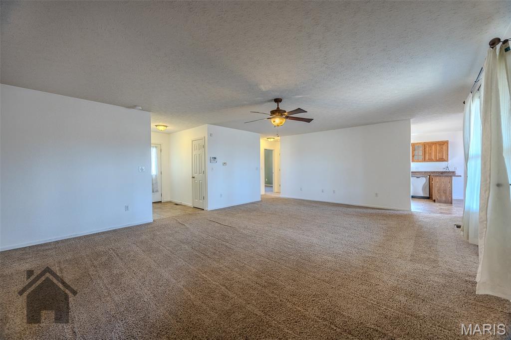 14197 Hopi Road Dixon, MO 65459 - Photo 4 of 48