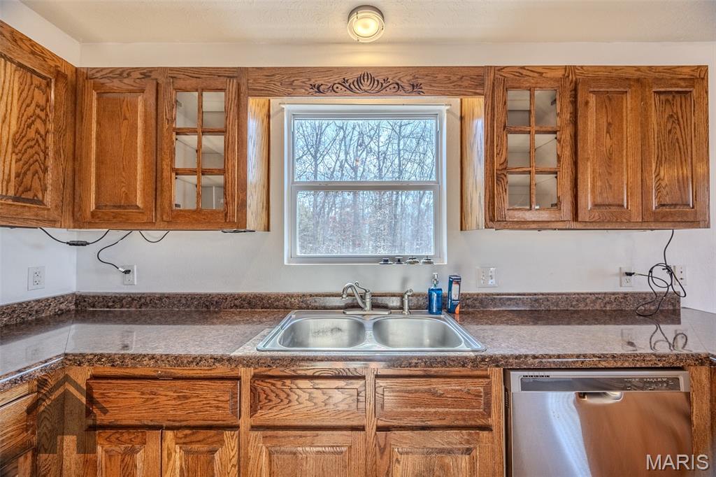 14197 Hopi Road Dixon, MO 65459 - Photo 7 of 48