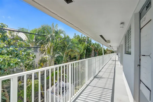 $139,000 | 2000 Northeast 51st Court, Unit 205, Fort Lauderdale, FL 33308