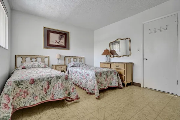 $139,000 | 2000 Northeast 51st Court, Unit 205, Fort Lauderdale, FL 33308