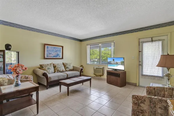 $139,000 | 2000 Northeast 51st Court, Unit 205, Fort Lauderdale, FL 33308
