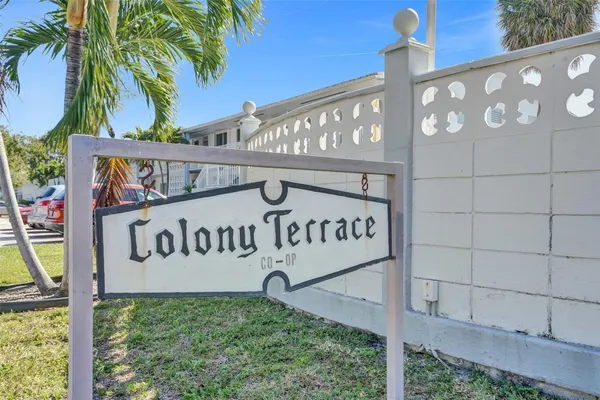 $139,000 | 2000 Northeast 51st Court, Unit 205, Fort Lauderdale, FL 33308