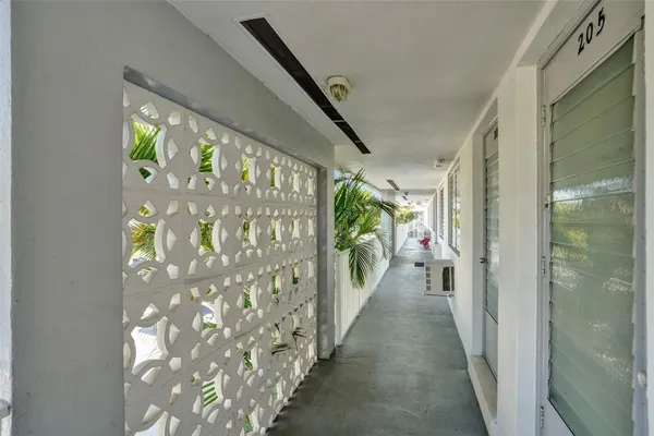 $139,000 | 2000 Northeast 51st Court, Unit 205, Fort Lauderdale, FL 33308