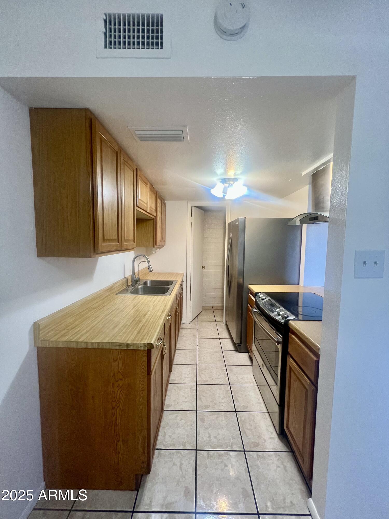 4025 West Palomino Road Phoenix, AZ 85019 - Photo 11 of 19 tempImage26jwtl