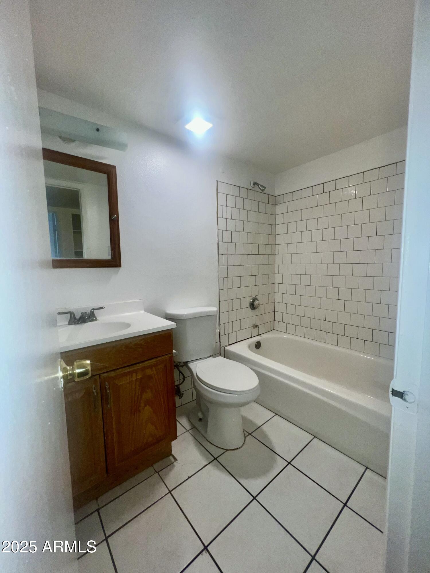 4025 West Palomino Road Phoenix, AZ 85019 - Photo 15 of 19 tempImagezW5WOM