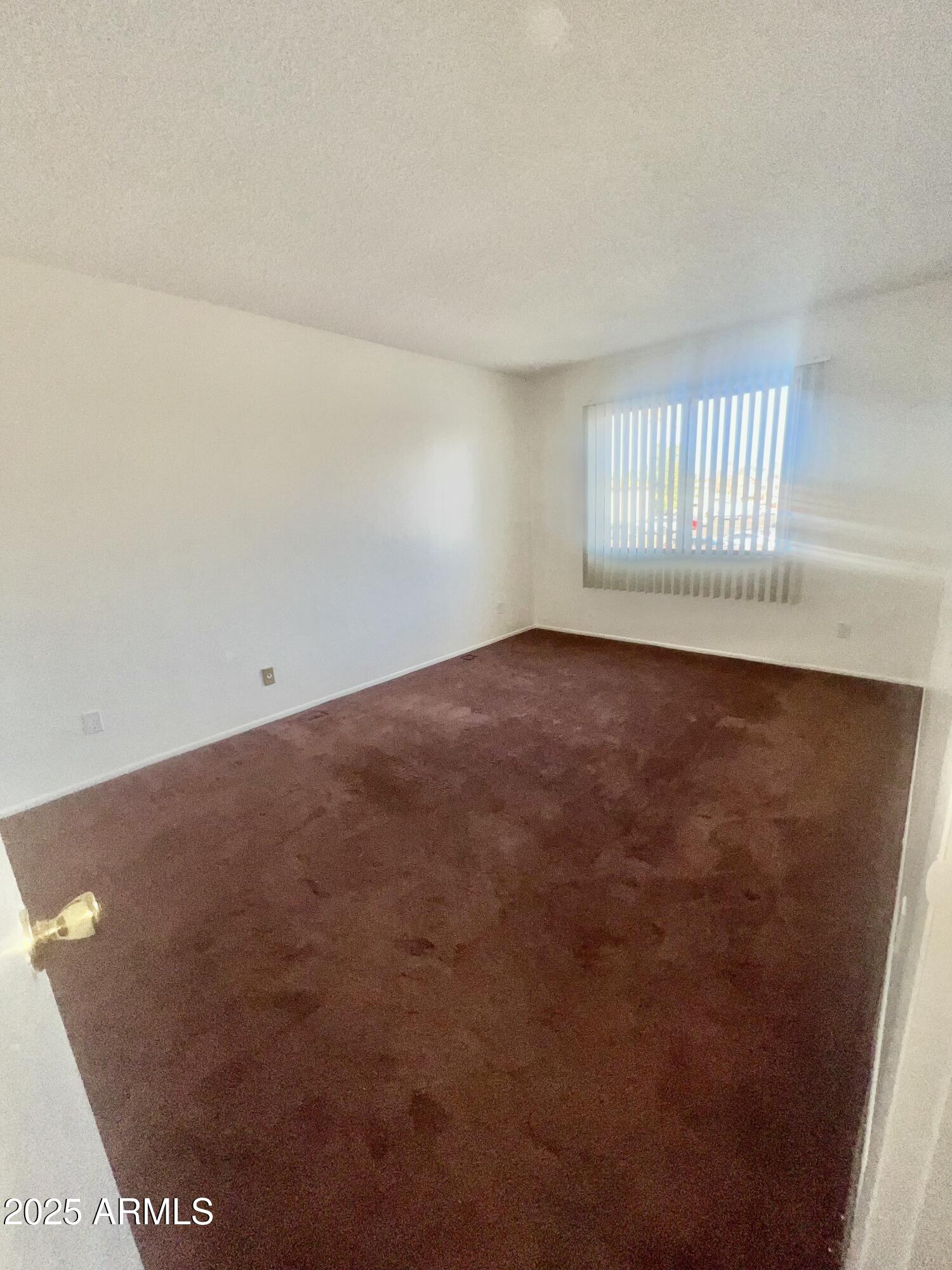 4025 West Palomino Road Phoenix, AZ 85019 - Photo 16 of 19 tempImageyyYsGa
