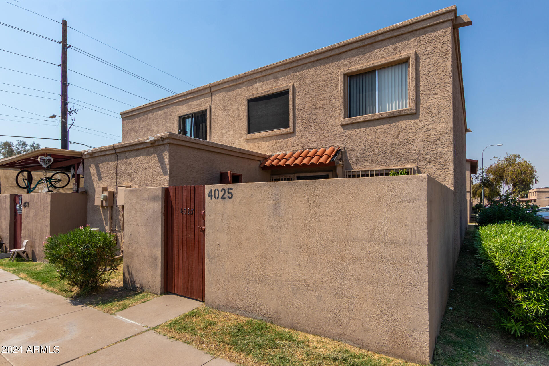 4025 West Palomino Road Phoenix, AZ 85019 - Photo 2 of 19 02 - Palomino