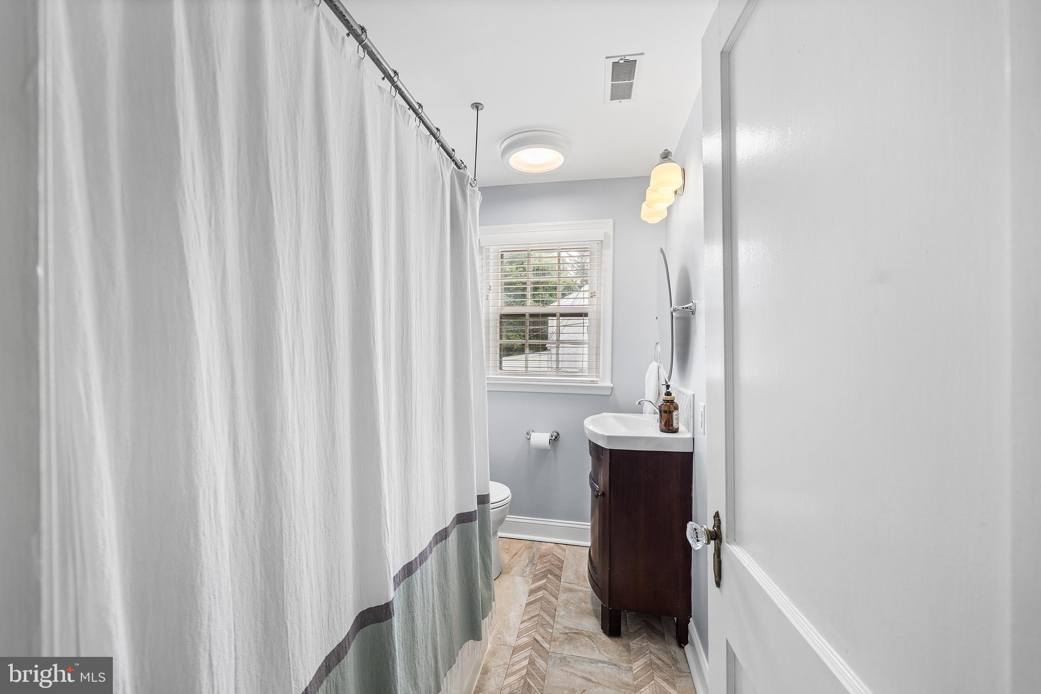 411 Sugartown Road Wayne, PA 19087 - Photo 19 of 34 Full Hall Bath