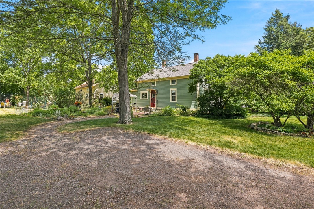 362 Abbott Run Valley Road Cumberland, RI 02864 - Photo 5 of 24 Gallery Image 5