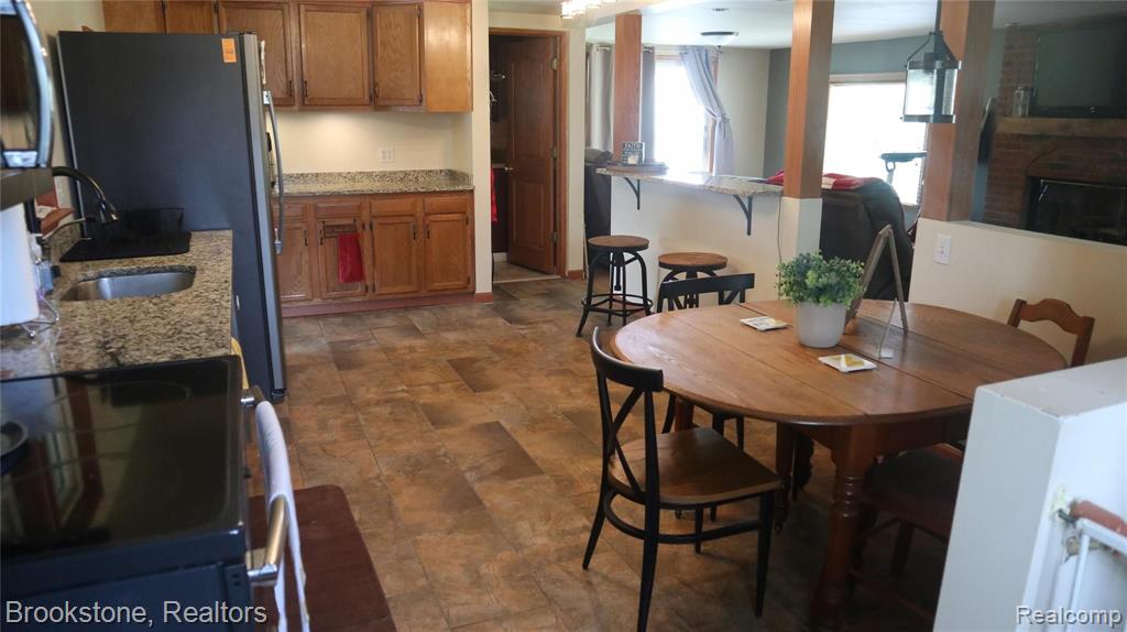 5180 Merritt Road Ypsilanti, MI 48197 - Photo 3 of 28