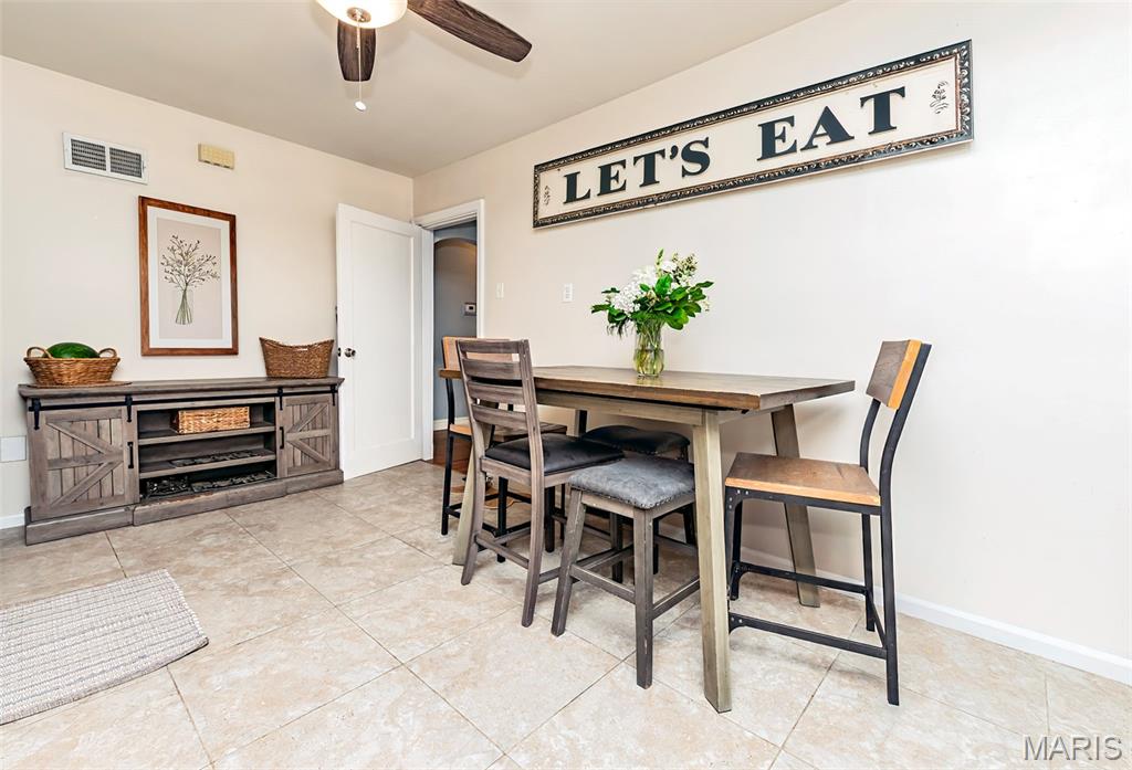 11624 Denny Road St. Louis, MO 63126 - Photo 13 of 57 Gallery Image 13