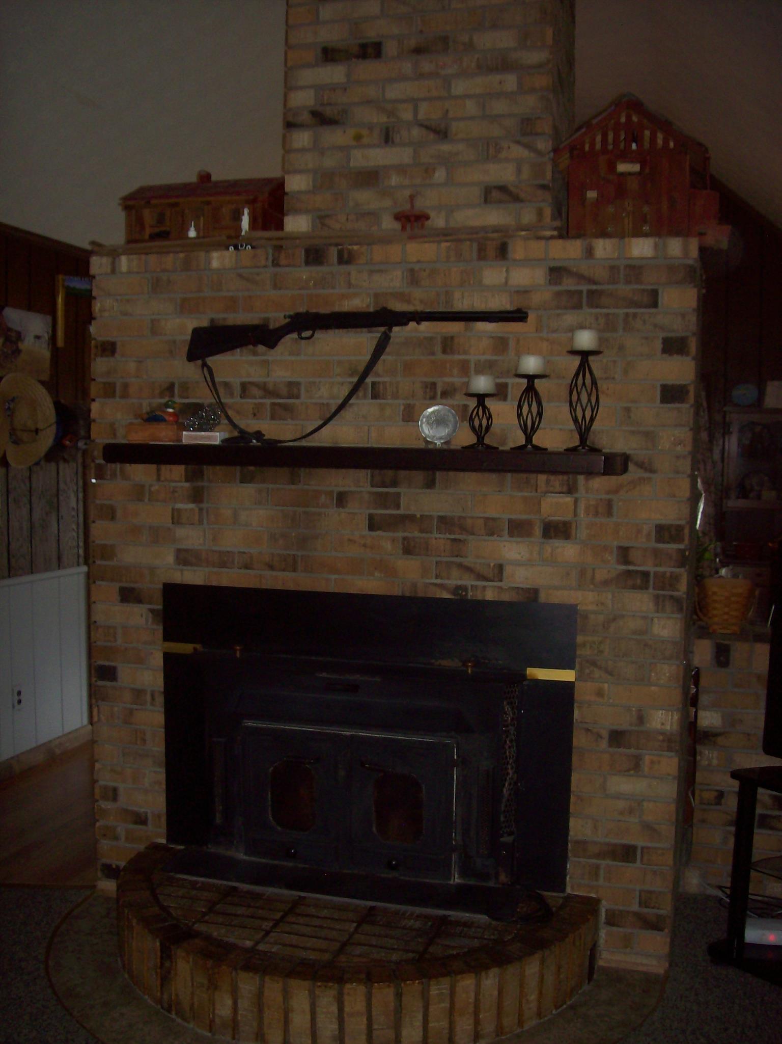 1744 Austin Road Lafayette, TN 37083 - Photo 3 of 9 Fireplace with insert in livingroom.