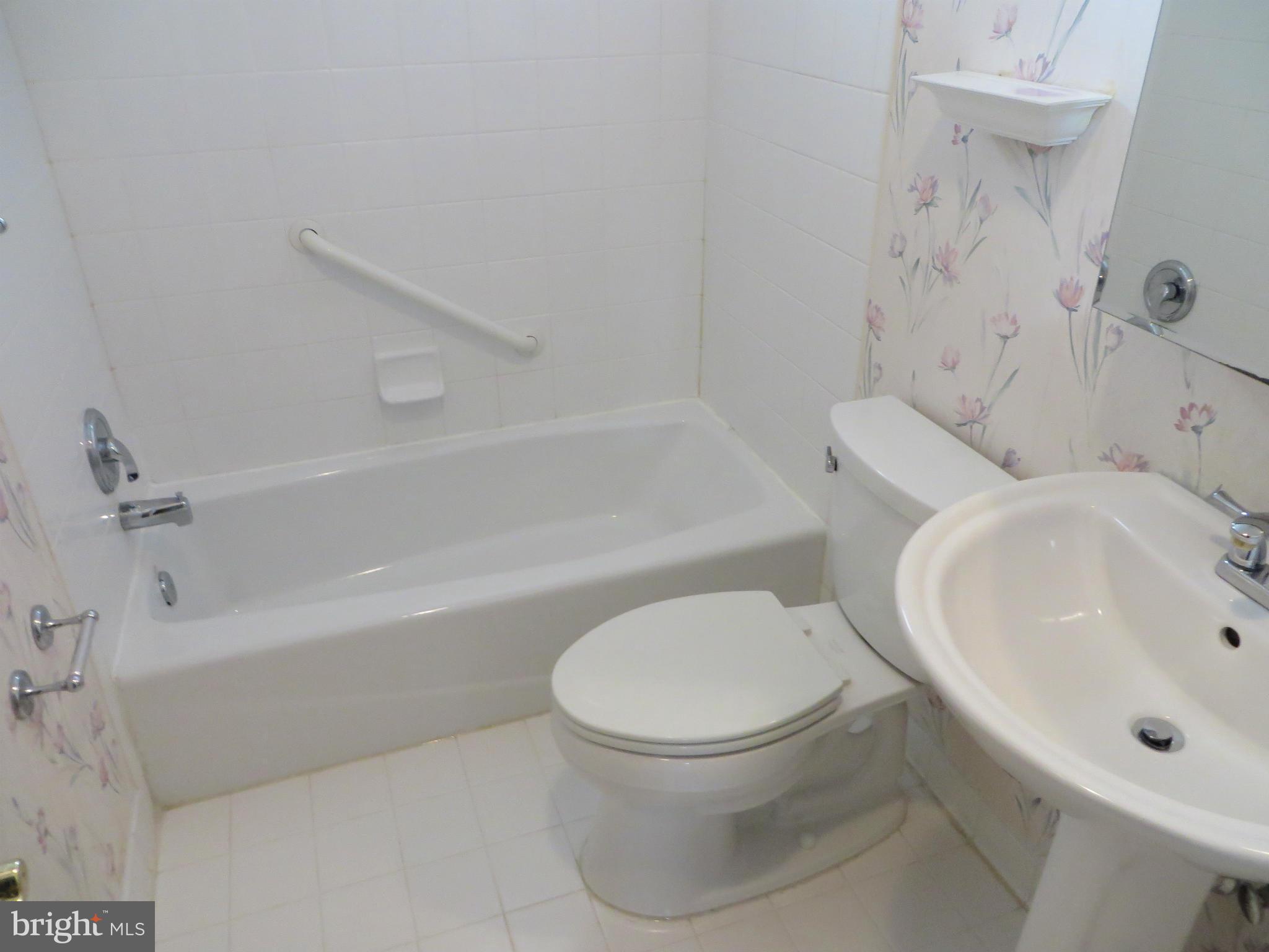 10332 Parkman Road Silver Spring, MD 20903 - Photo 12 of 27 Bath